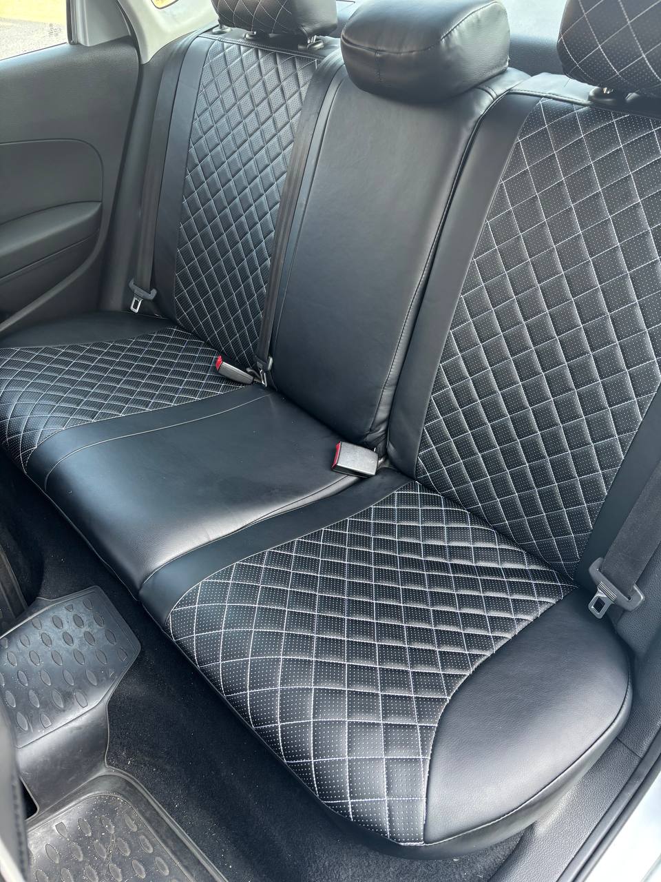 Чехлы на Volkswagen Polo V седан (2009-2020) - 3